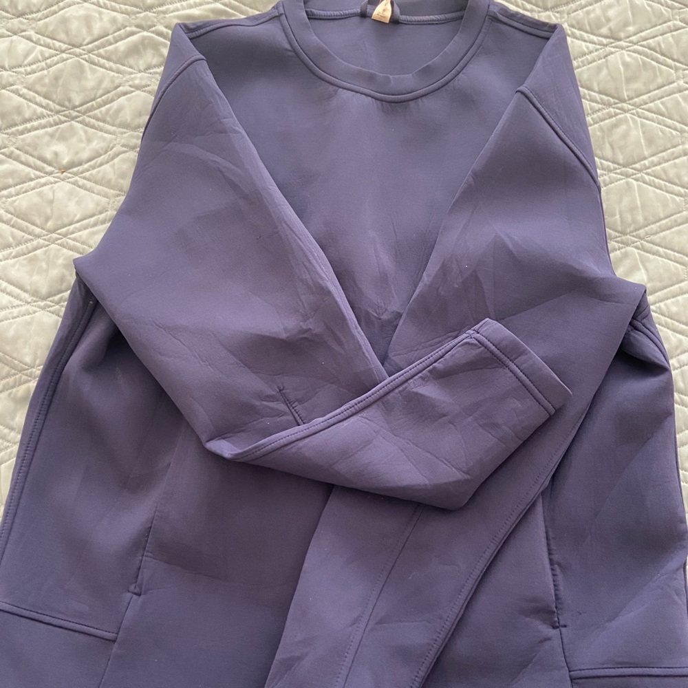 great condition lululemon embrace the space crew